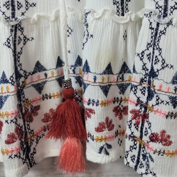 Knox Rose Boho Top Medium Tassel Tie 3/4 Bell Sleeve Flared V Neck Embroidered - Picture 9 of 9